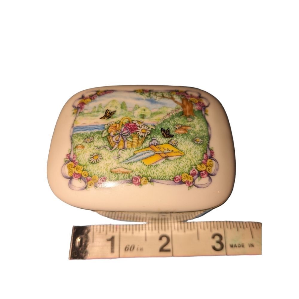 Porcelain The Way We Were Music Box Series Heritage House Songs Of Love, 1985 - Picture 4 of 10